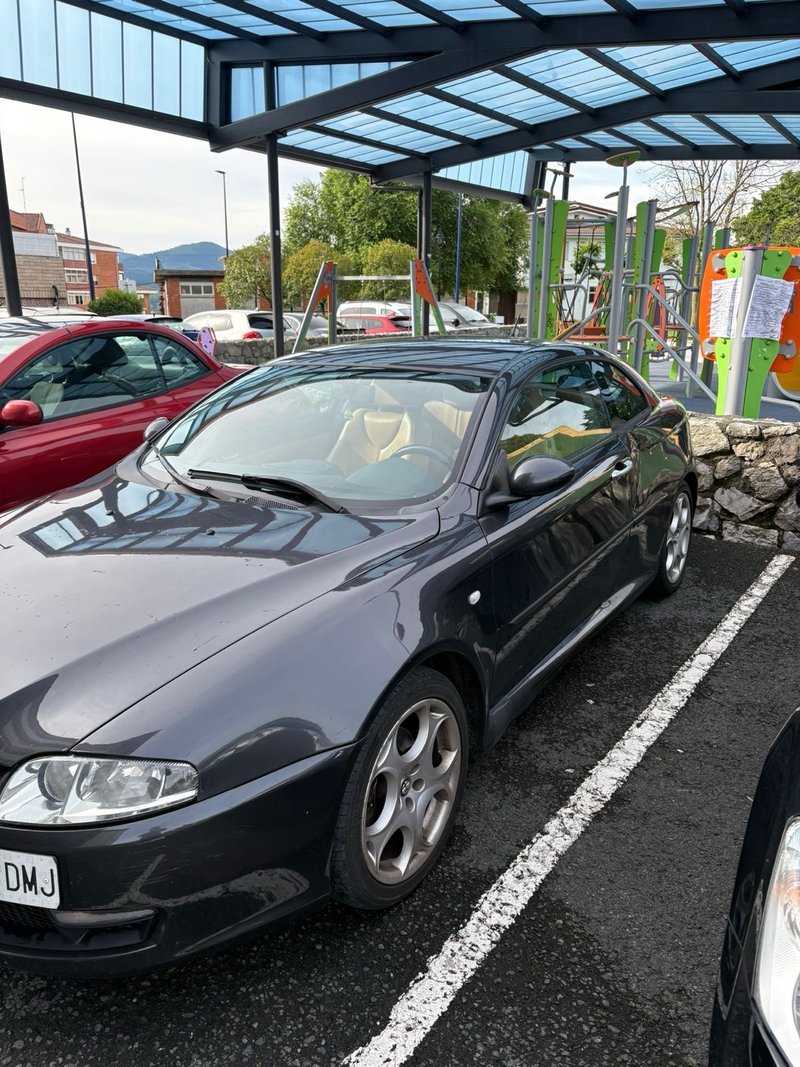 Alfa Romeo GT 2005 - foto 1