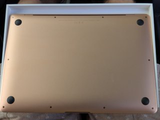 MacBook Air M1 2020 13 8GB 256GB Oro - display ko