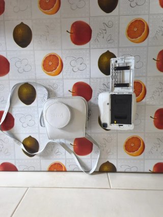 Cámara Fujifilm Instax Mini 9 Blanca