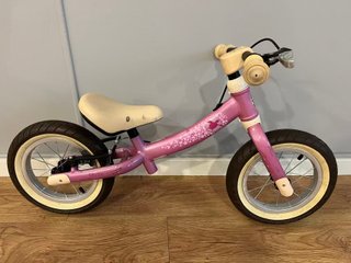 Bicicleta BIKESTAR sin pedales rosa