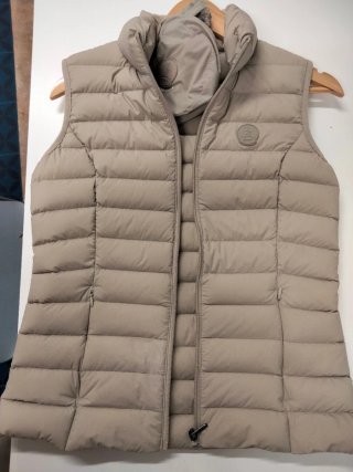 Chaleco Jott plumón beige nuevo