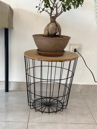 Mesita auxiliar metal, madera y terracota