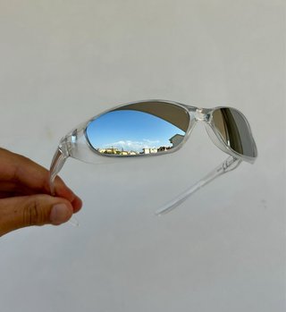Occhiali da sole trasparenti con lenti blu