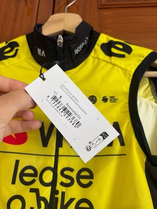 Colete AGU Visma Lease a Bike Tamanho S