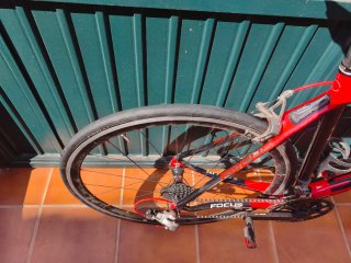 Bicicleta de carretera Focus