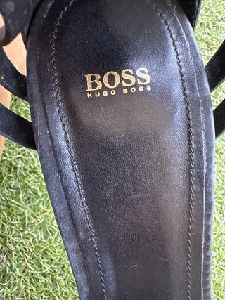 Preciosos zapatos de tacón HUGO BOSS,