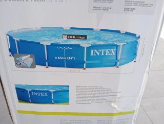 Piscina Intex Azul y Blanca Sin sacar de la caja.