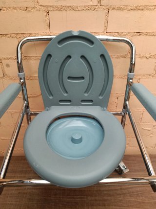 Silla WC Mobiclinic con ruedas