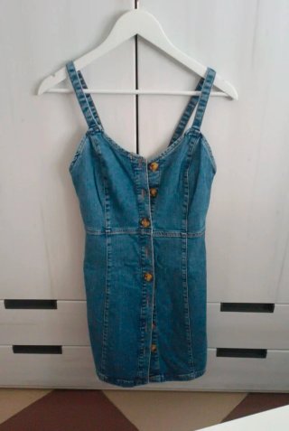 Vestido vaquero con botones