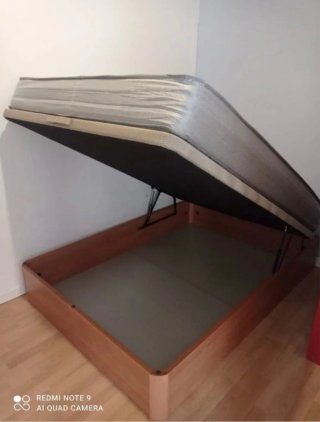 Letto a scomparsa con materasso viscoelastico