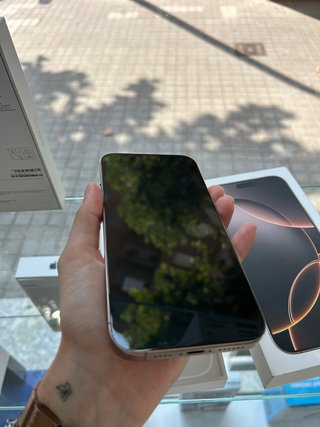 iPhone 16 Pro Max 256gb como nuevo