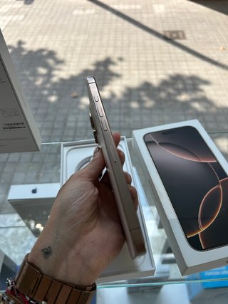 iPhone 16 Pro Max 256gb como nuevo