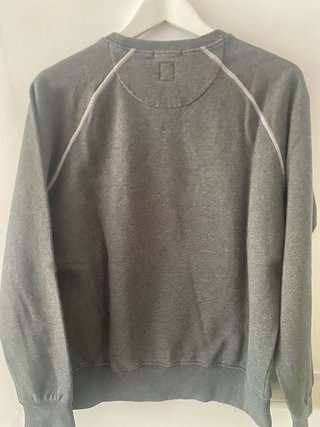 Sudadera Eleventy Gris True is in the Details