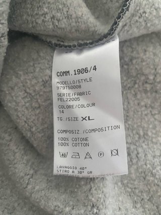 Sudadera Eleventy Gris True is in the Details