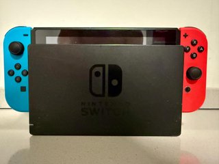 Nintendo Switch 2019 (V2) con caja