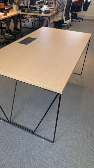 Escritorios de oficina madera y metal