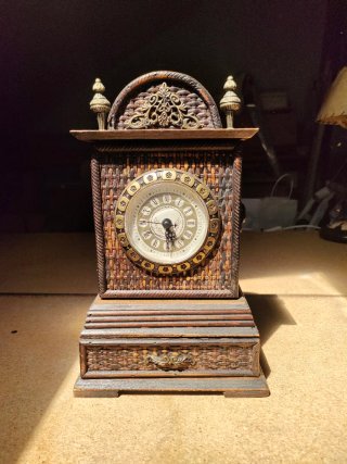 Reloj de sobremesa decorativo