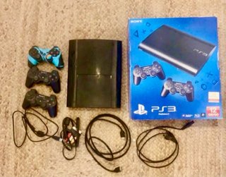 Consola PS3 Slim 500GB + Lote Juegos