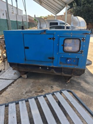 Generador Eléctrico Azul