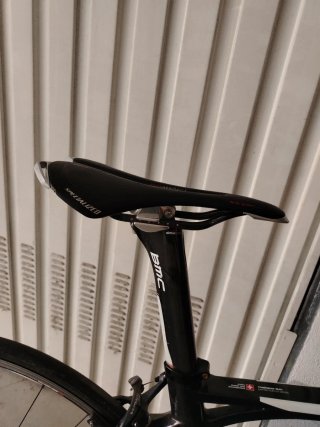 Bicicleta BMC de carbono