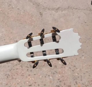 Guitarra Flamenca Blanca, marca Tatay modelo perla
