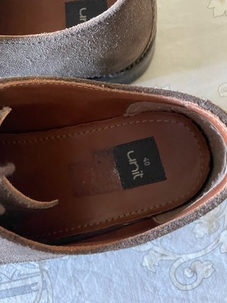 Zapatos de ante marrones con cordones