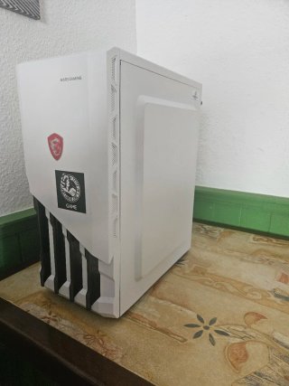 PC Gaming Ryzen 5 4600G + RX 580 8GB + 24GB RAM