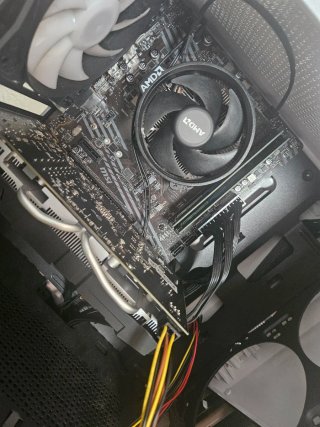 PC Gaming Ryzen 5 4600G + RX 580 8GB + 24GB RAM
