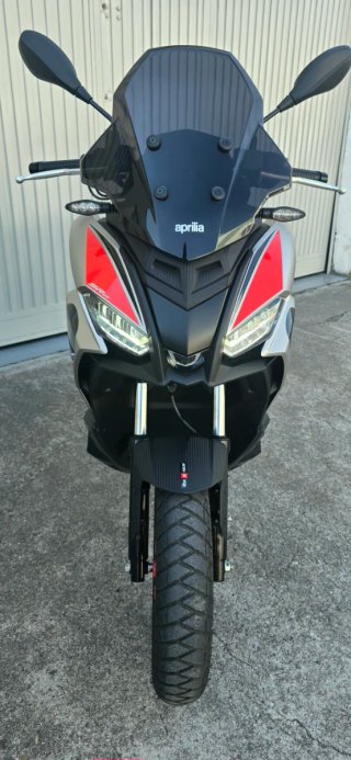 Aprilia SR GT 125 Sport - Plata y Rojo