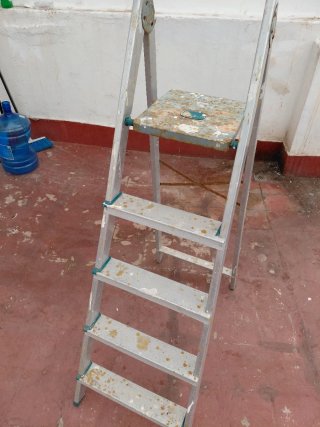 Escalera de mano plegable