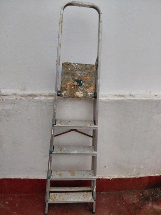 Escalera de mano plegable