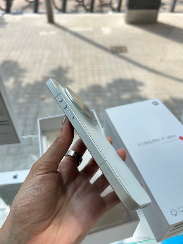 Xiaomi 17 Ultra 512gb EN SU CAJA