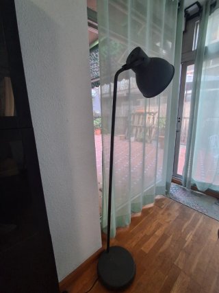 Lámpara de pie moderna