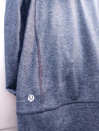 Giacca Lululemon grigia con cappuccio