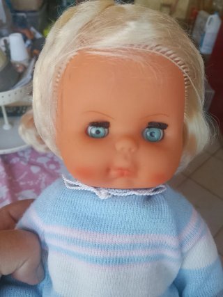 2 Bambole vintage con vestiti