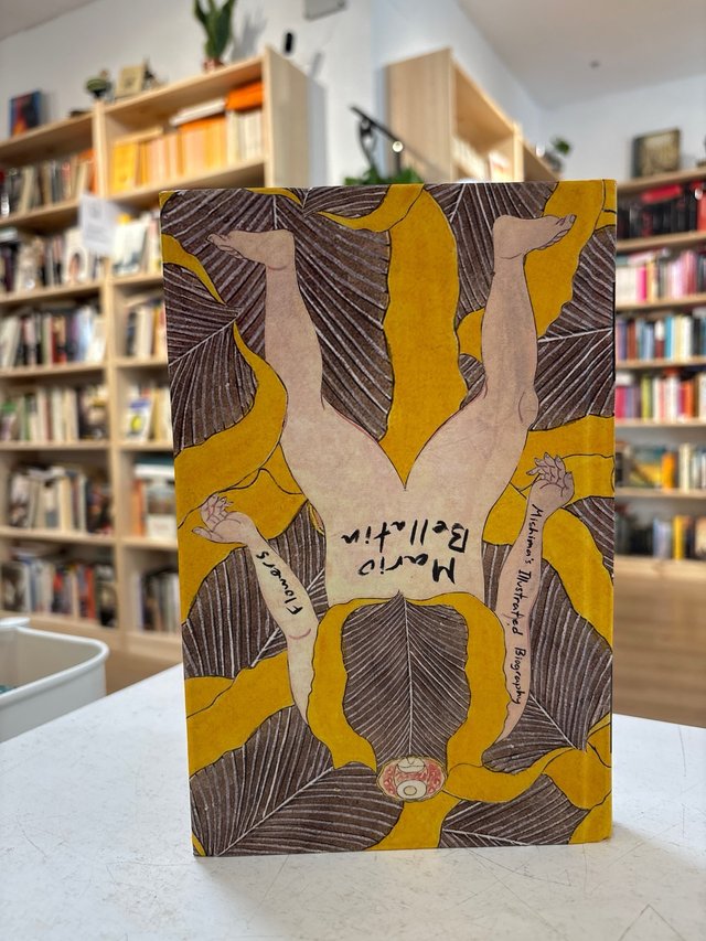 Flores y Biografía ilustrada de Mishima