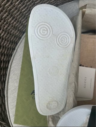 Chanclas Gucci Palace Rojas y Blancas