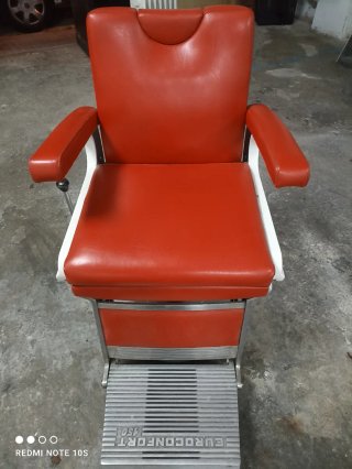 Sillón de Barbero Henry Rojo y Blanco