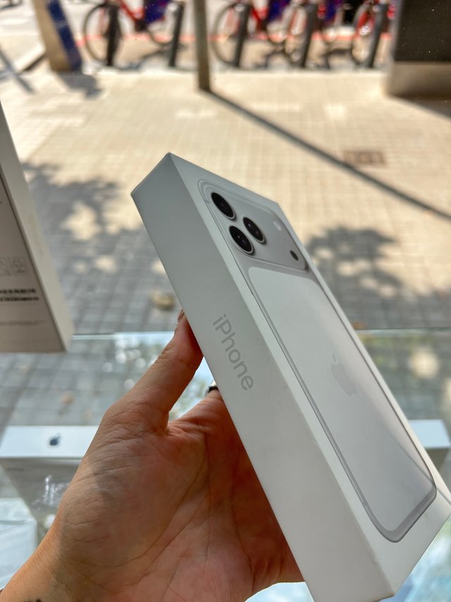 iPhone 17 Pro Max 256gb Silver a estrenar