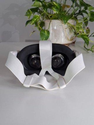 Meta Quest 3S VR Headset y Controles