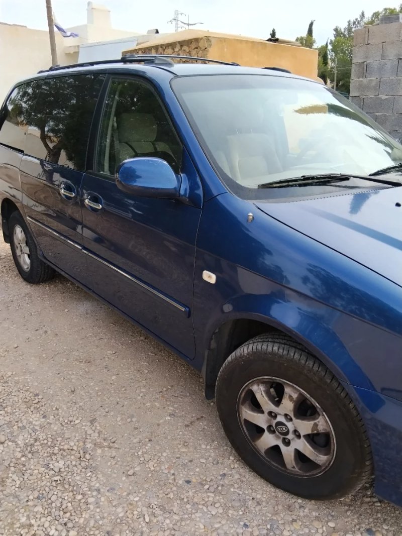 KIA Carnival 2006 - foto 1