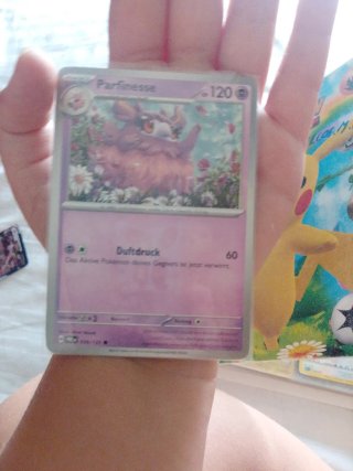 Carta Pokémon Pikachu & Zekrom GX Tag Team