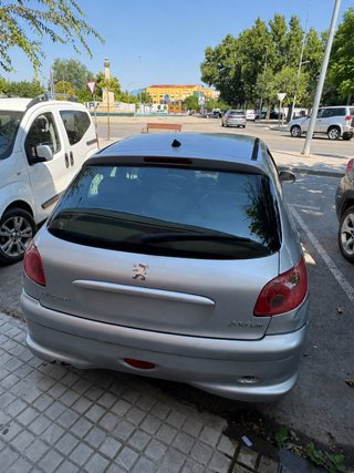 Peugeot 206 1.4 HDI 75 CV, 2005