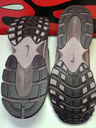 Nike V5 RNR Tattoo/Moon Particle T48'5