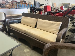 Conjunto Terraza Mimbre Beige y Marrón