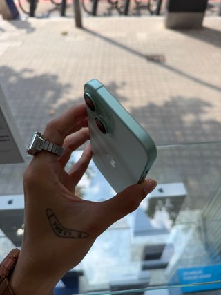 iPhone 15 128gb como nuevo