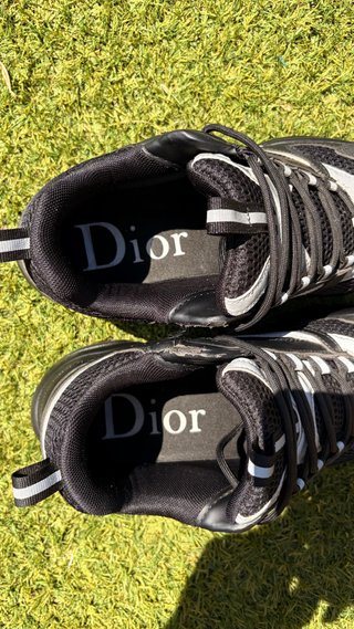 Dior B22 sneakers negras y grises