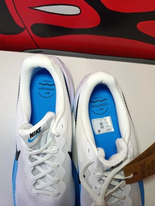 Nike Revolution 8 Azul y Blanco T 49'5