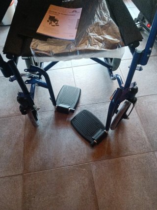 Silla de ruedas plegable