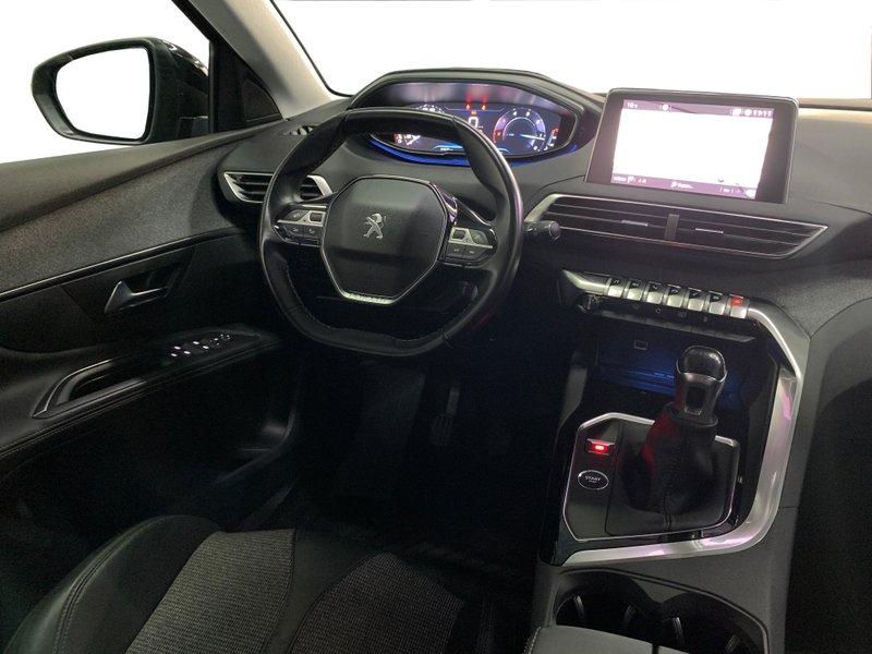 Peugeot 5008 2018, foto 8